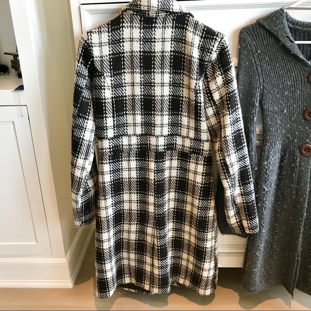 Max Rave like new long Medium button down jacket - Picture 5 of 6